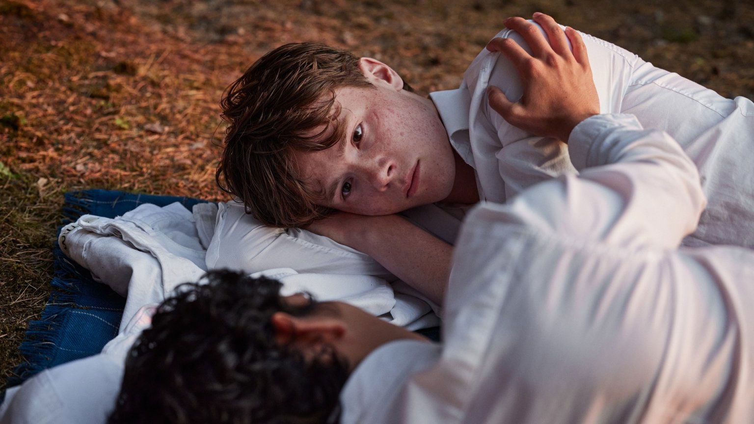 'Young Royals'-sterren over 'Tom Cruise-moment' en serie-ontknoping: 'Bijna Bijbels'
