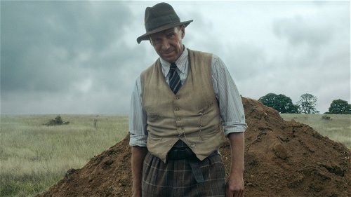 Waargebeurd verhaal met Ralph Fiennes op Netflix overtuigt kijkers: 'Wat een mooie film!'