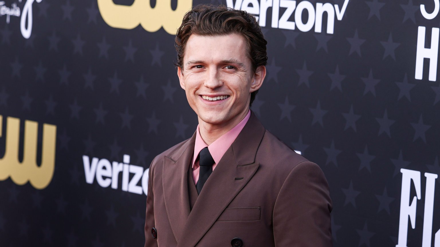 Tegenspeelster van Tom Holland in 'Romeo & Juliet' krijgt massaal steun van acteurs na racistische opmerkingen