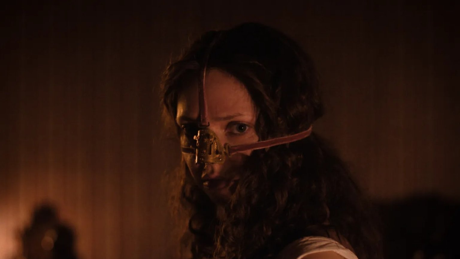 Assepoesters stiefzus krijgt eigen horrorfilm: eerste beeld nu te zien