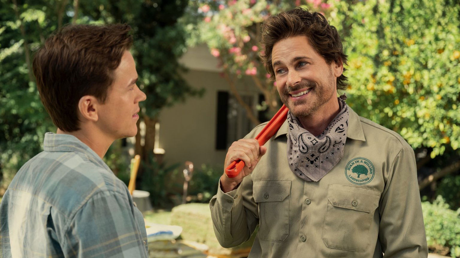 Netflix deelt eerste beelden en releasedatum van tweede seizoen 'Unstable' met Rob Lowe