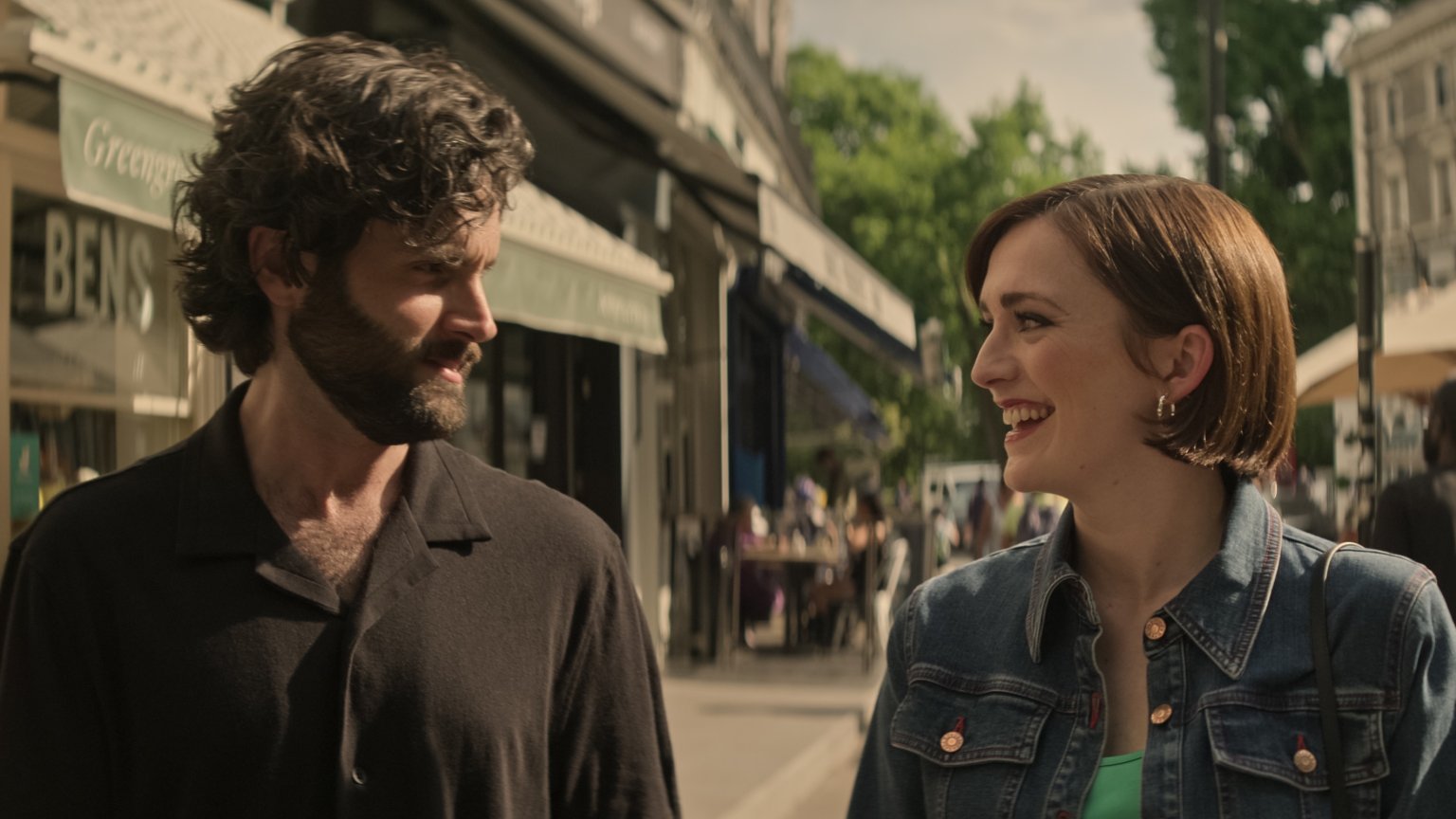 Cast laatste seizoen 'You' wordt met vier acteurs aangevuld