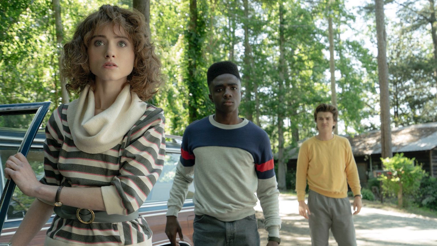 Jonathan en Nancy zijn weer samen op nieuwe foto 'Stranger Things' seizoen 5