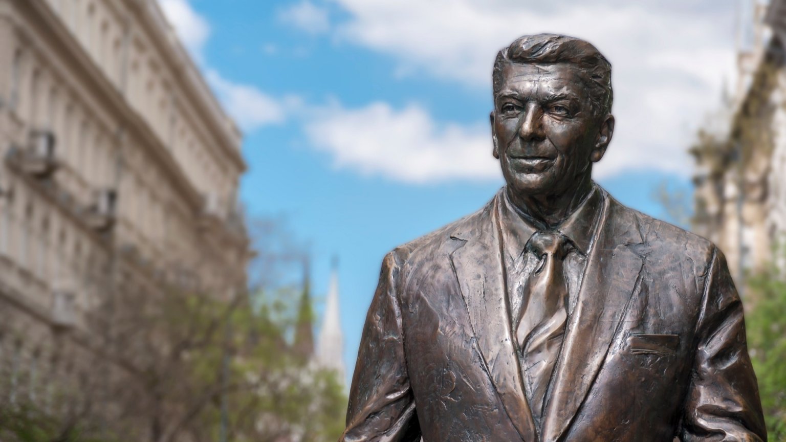 Dennis Quaid speelt president Reagan in nieuwe biopic