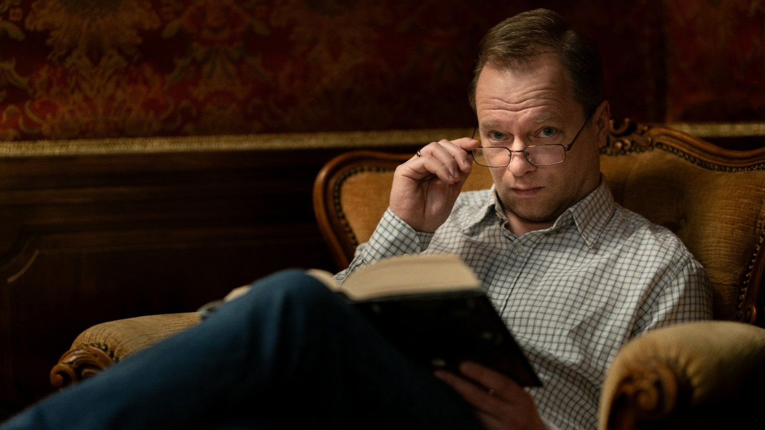 Excentrieke nieuwe komedie is een wereldwijd succes op Netflix met ruim 10 miljoen kijkers