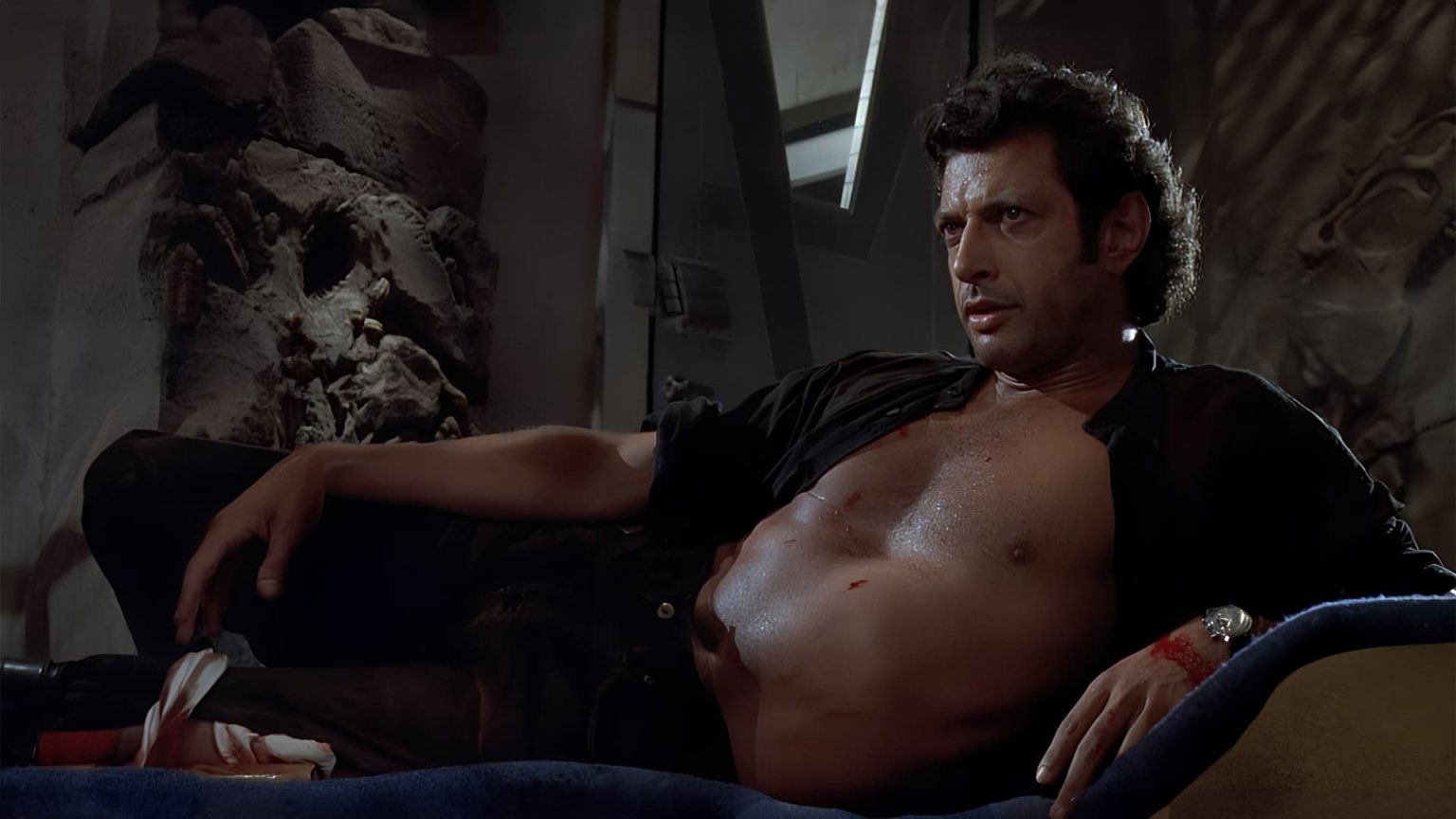 Jeff Goldblum verwelkomt nieuwe 'Jurassic World'-ster: 'Zorg dat je niet opgepeuzeld wordt'