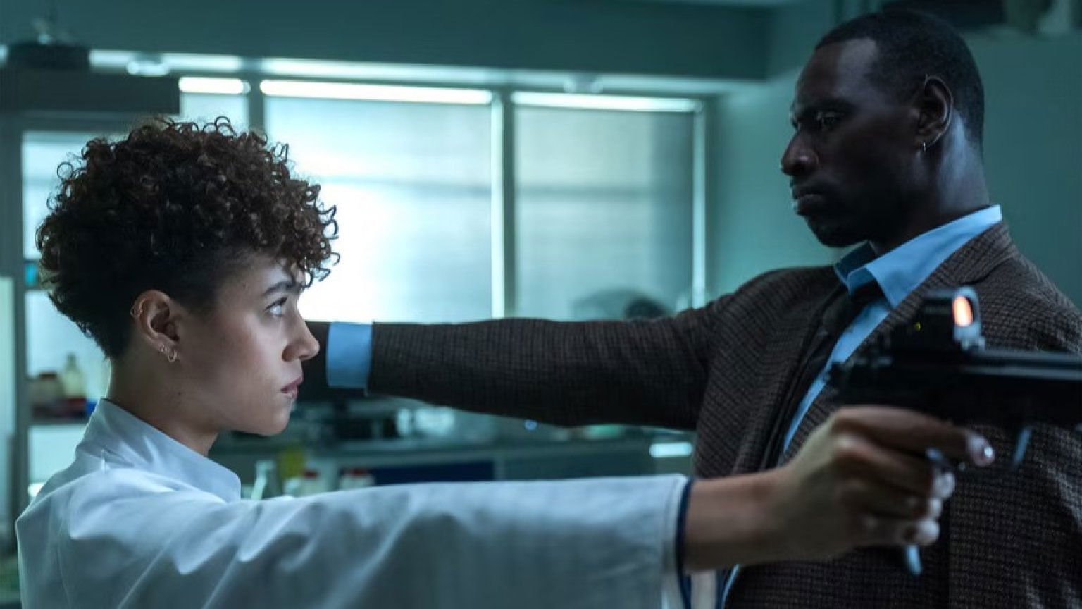 'Lupin'-acteur Omar Sy schittert in trailer van actieknaller 'The Killer'