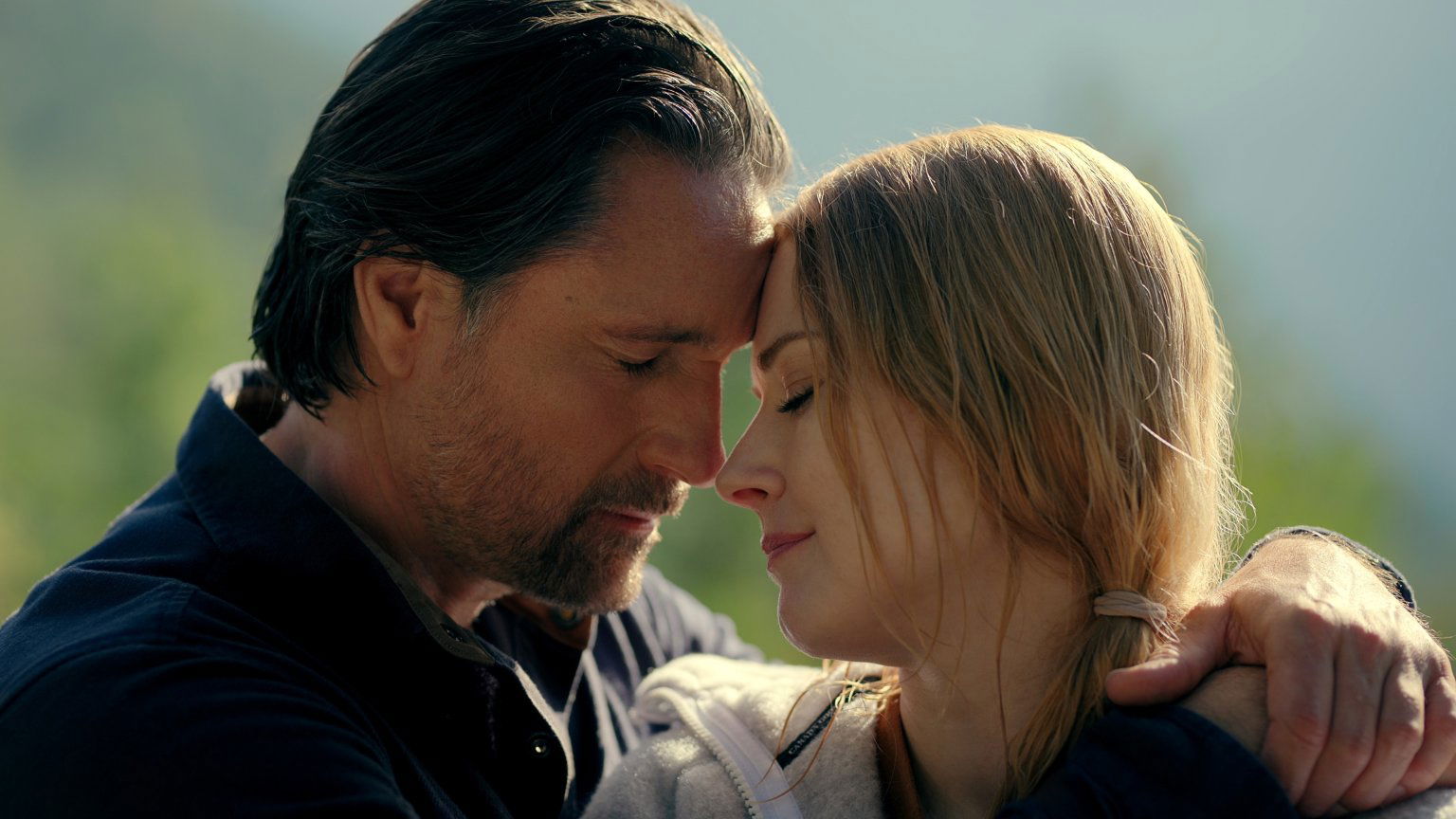 Setfoto's van 'Virgin River' seizoen 6 onthullen grote gebeurtenis voor Mel & Jack