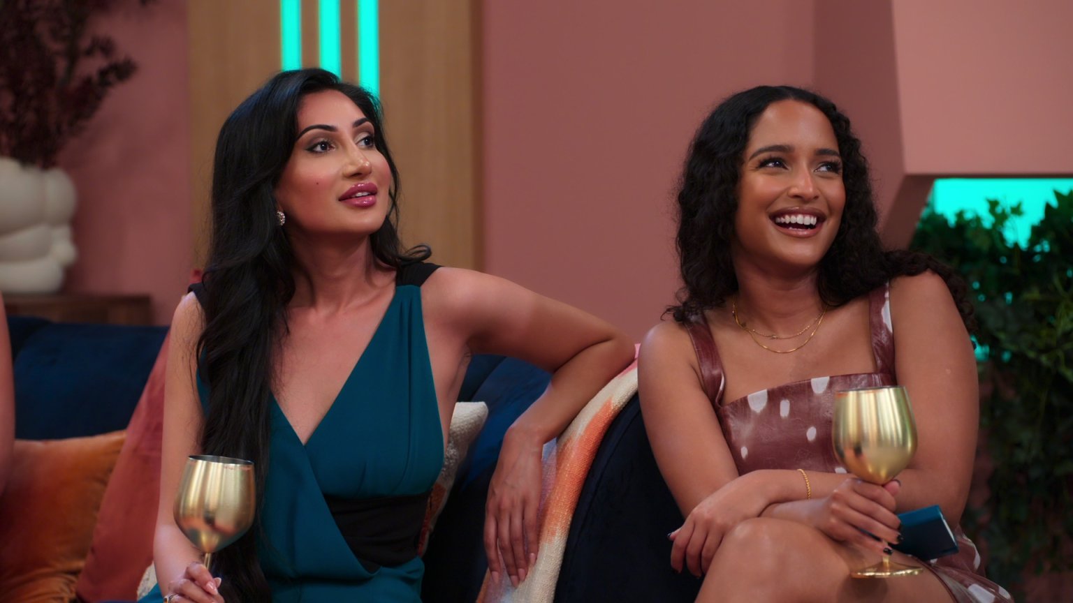 Netflix deelt romantische trailer van realityserie 'Love is Blind: UK'