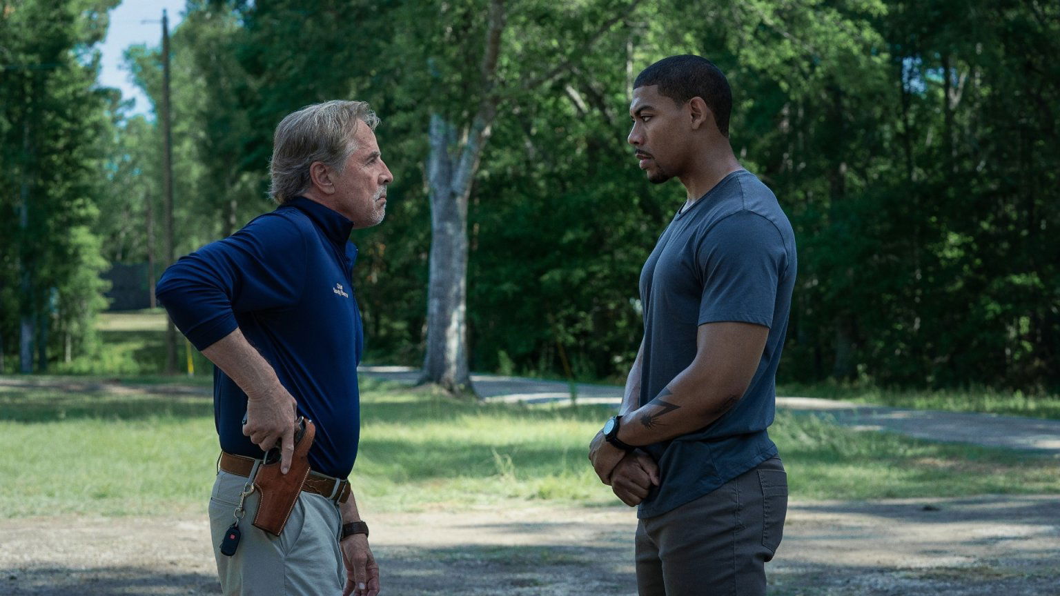 Releasedatum en eerste plaatjes van Netflix-thriller 'Rebel Ridge' onthuld