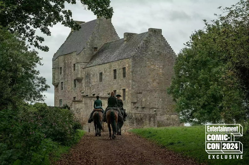 Still 'Outlander' via EW/Robert Wilson/Starz