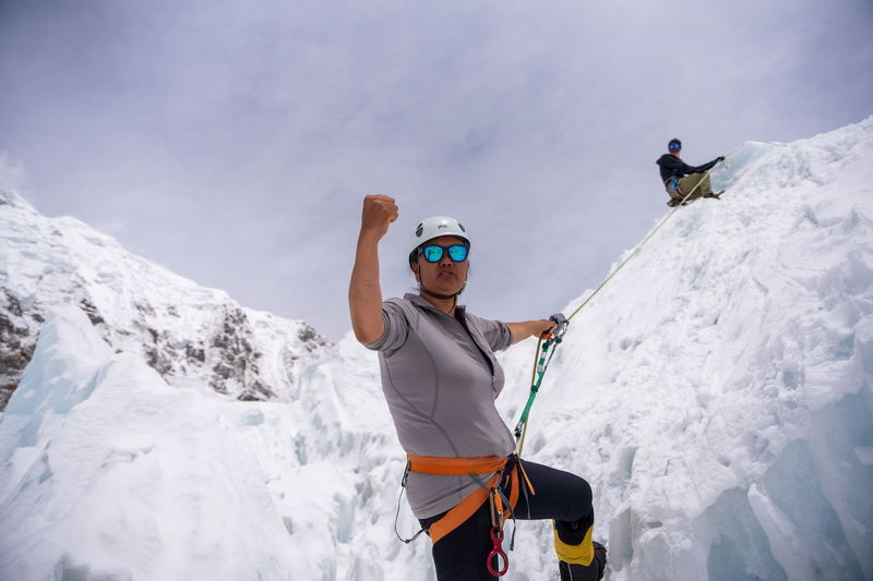 Nieuwe bejubelde docu over bijzondere vrouwelijke Sherpa nu te zien op Netflix