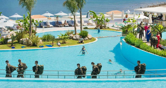Recensie 'Voir du pays'