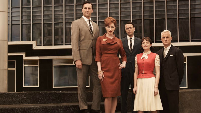 John Slattery (rechts) in 'Mad Men', afbeelding via TMDb
