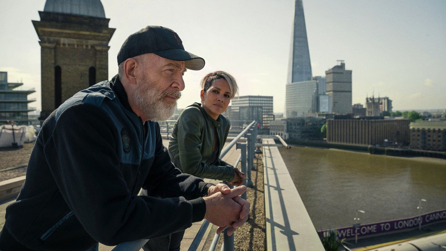 Netflix overtuigt kijkers met nieuwe explosieve actiekomedie: 'De moeite waard'