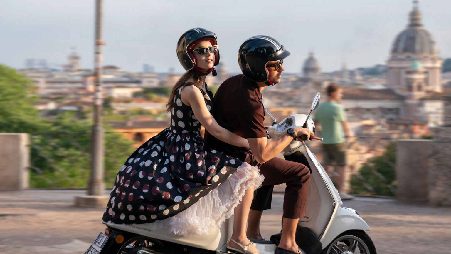 Nieuwe beelden en details onthuld van 'Emily in Paris' seizoen 4B