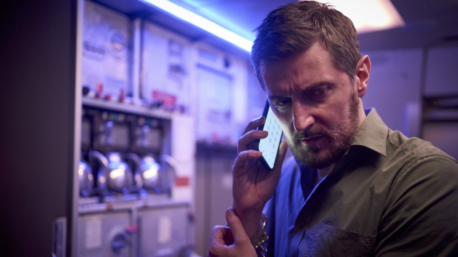 Nieuwe Britse thrillerserie met Richard Armitage vanaf deze week in Nederland te zien