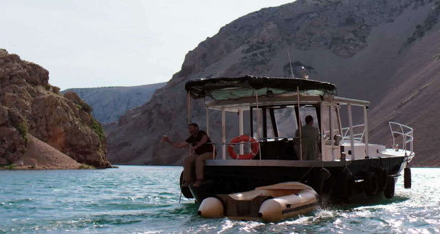 Recensie 'En amont du fleuve'