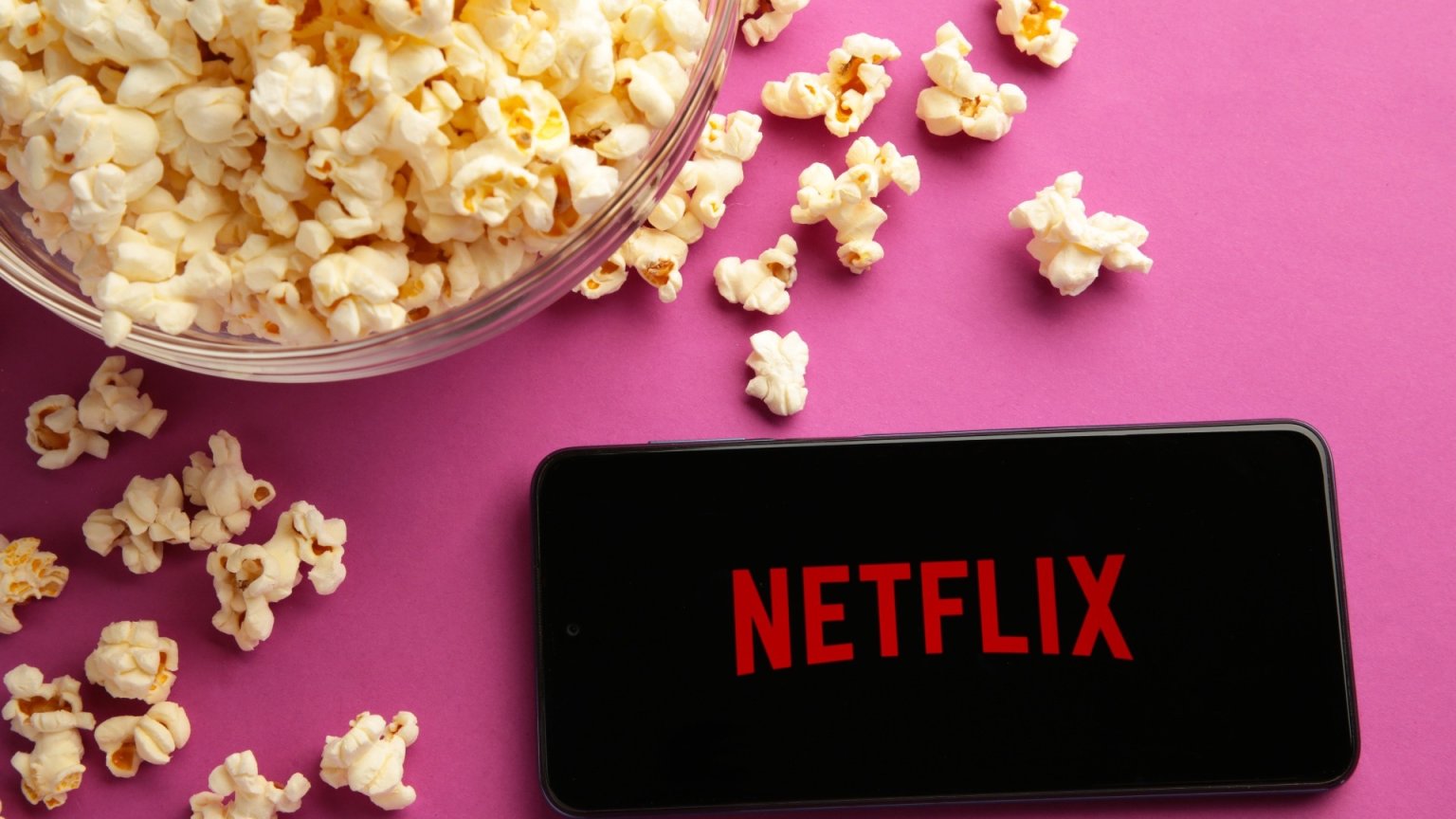 Netflix keurt productie van nieuwe nostalgische liefdesfilm goed