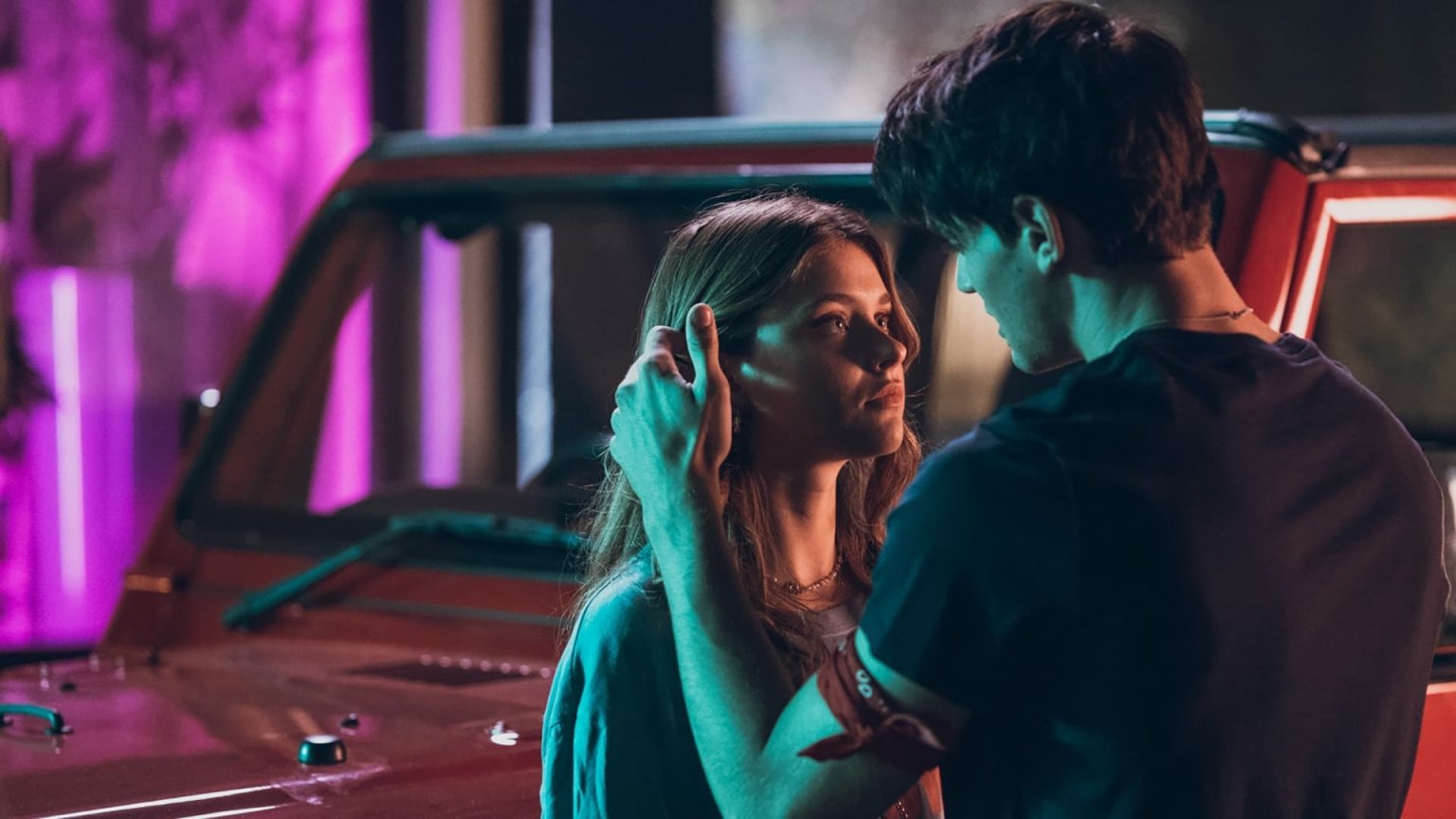 Spaanse dramafilm 'Culpa Mía' krijgt vervolg op Prime Video: sensuele trailer nu te zien