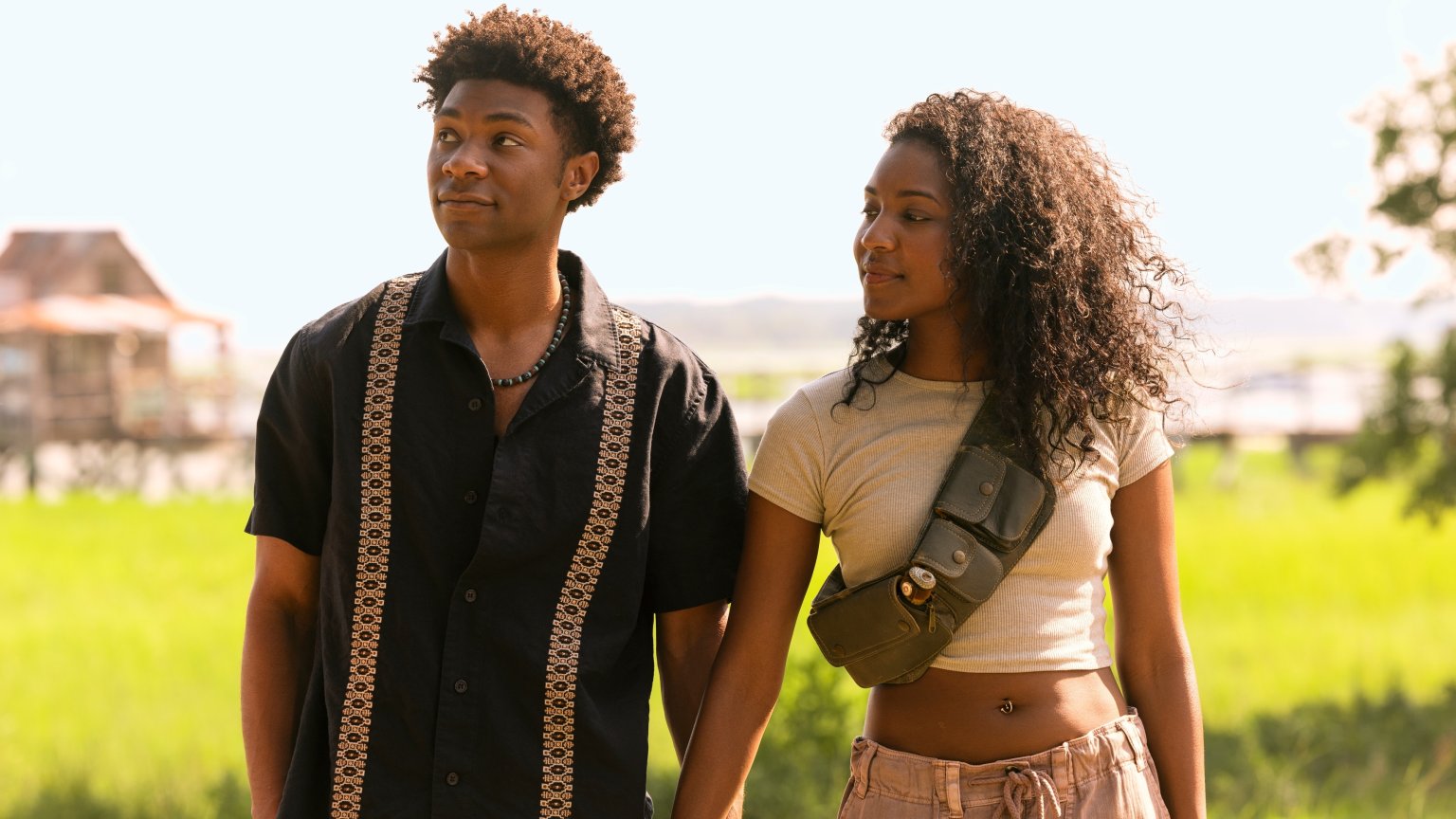 Netflix onthult nieuwe posters van hitserie 'Outer Banks' seizoen 4