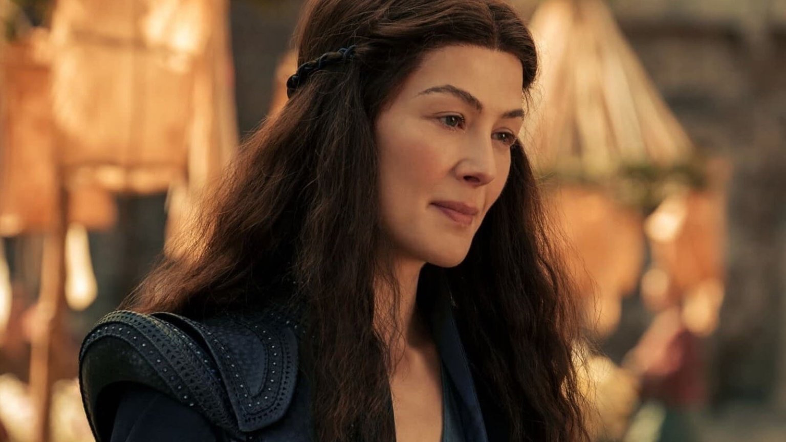 Rosamund Pike en Sacha Baron Cohen binnenkort samen te zien in nieuwe Netflix-film