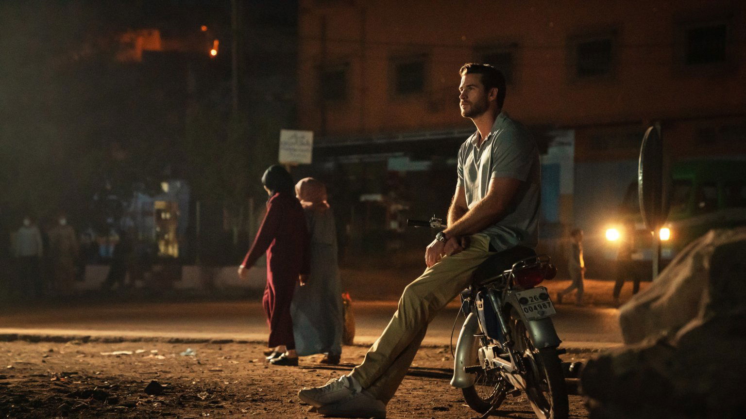 Liam Hemsworth verovert Netflix ondanks kritiek: 'In tijden niet zo'n slechte film gezien'