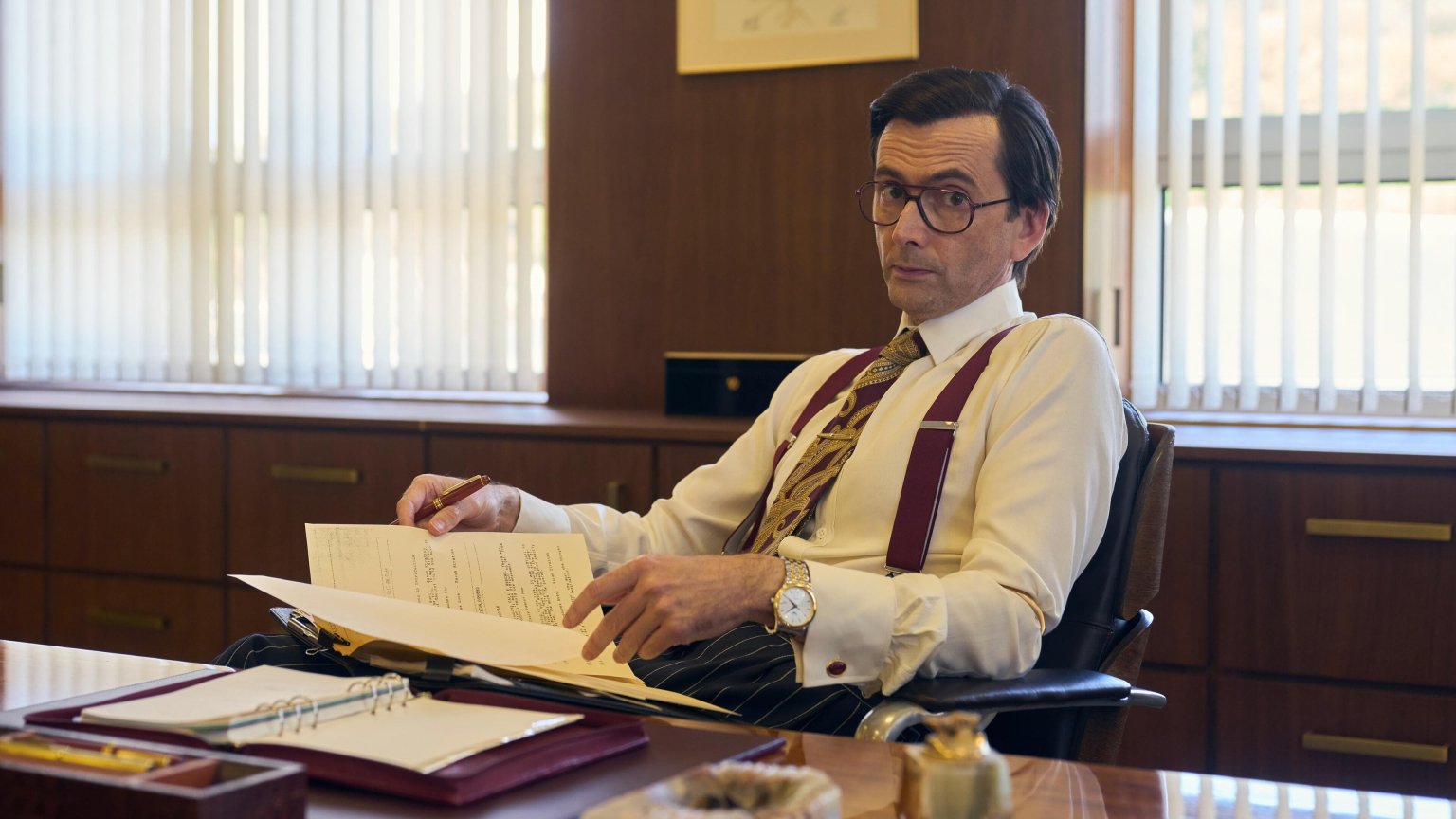 Gloednieuwe dramaserie met David Tennant vanaf vandaag te zien