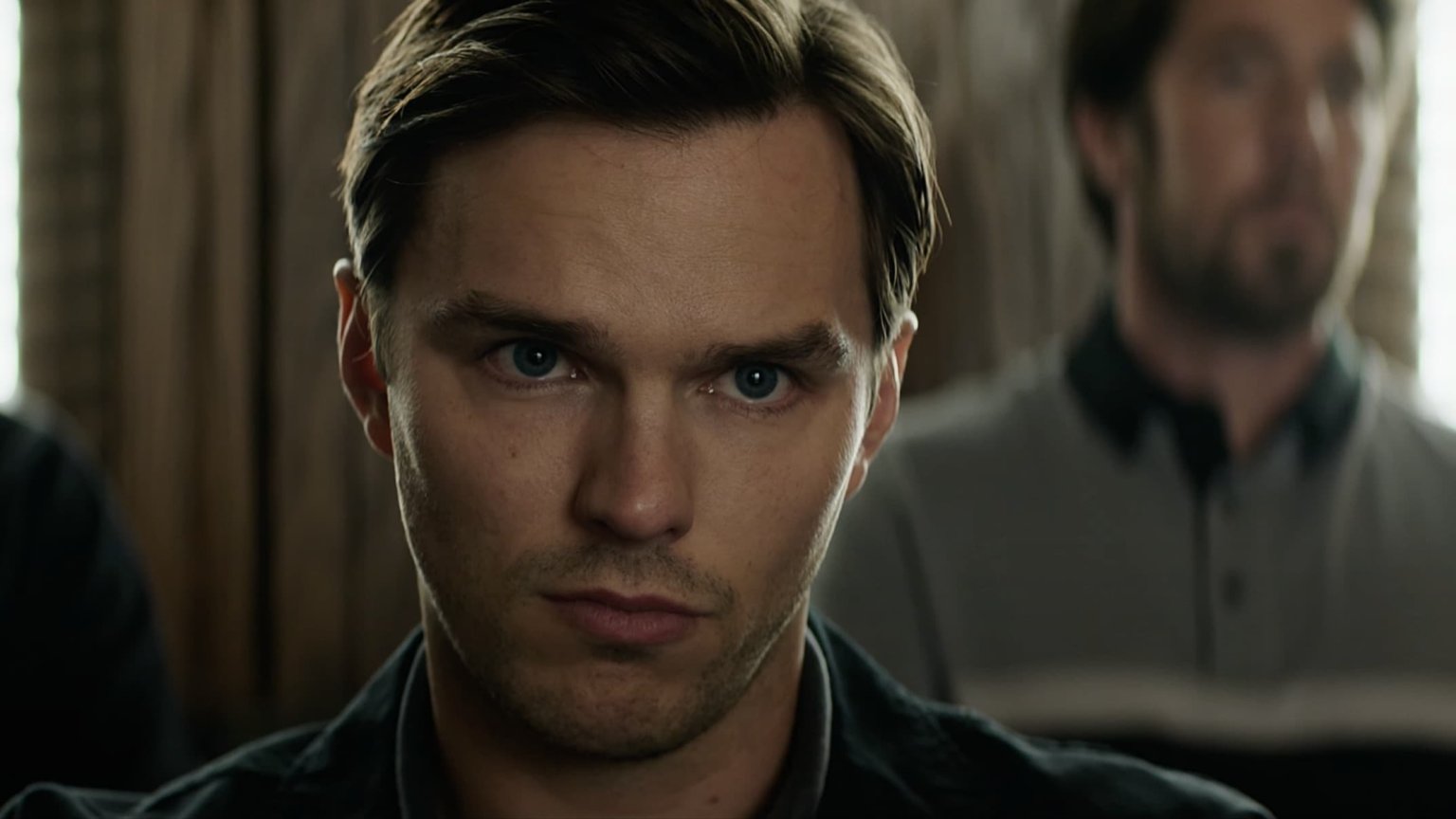 Clint Eastwoods nieuwste thriller met Nicholas Hoult vanaf vandaag te zien