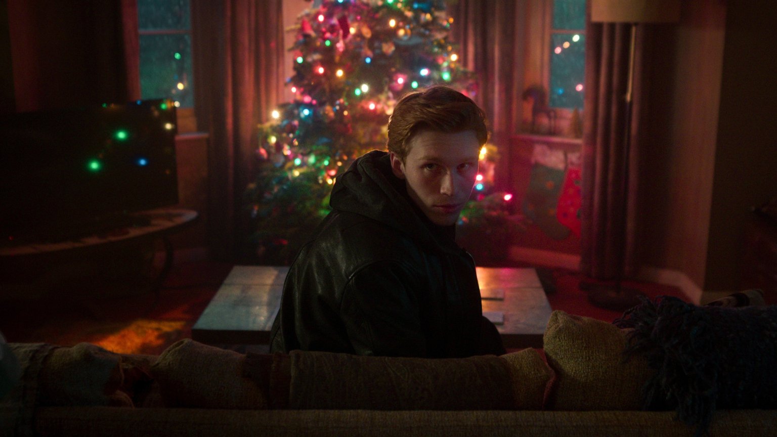 Nieuwe thrillerserie van Netflix over professionele spion krijgt kersttintje