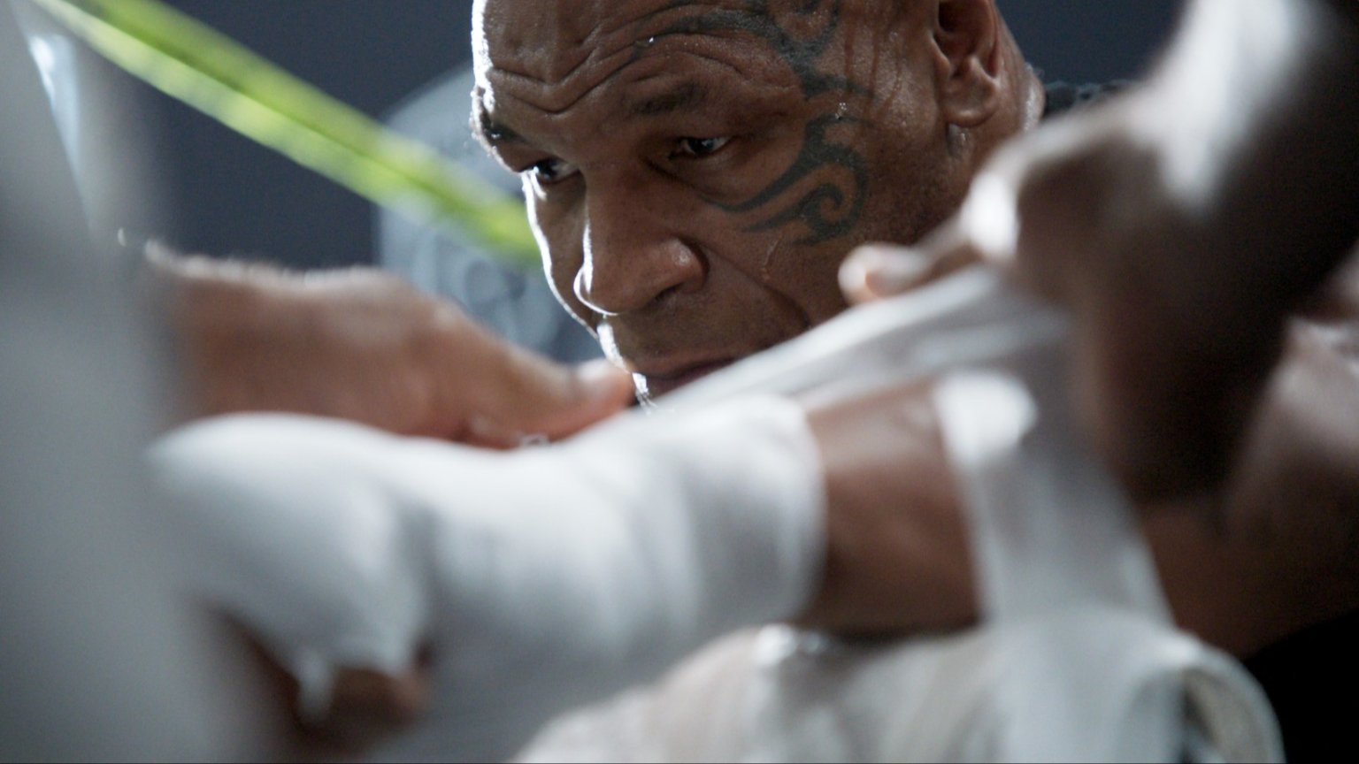 Mike Tyson moest gevecht met Jake Paul uitstellen om medisch probleem