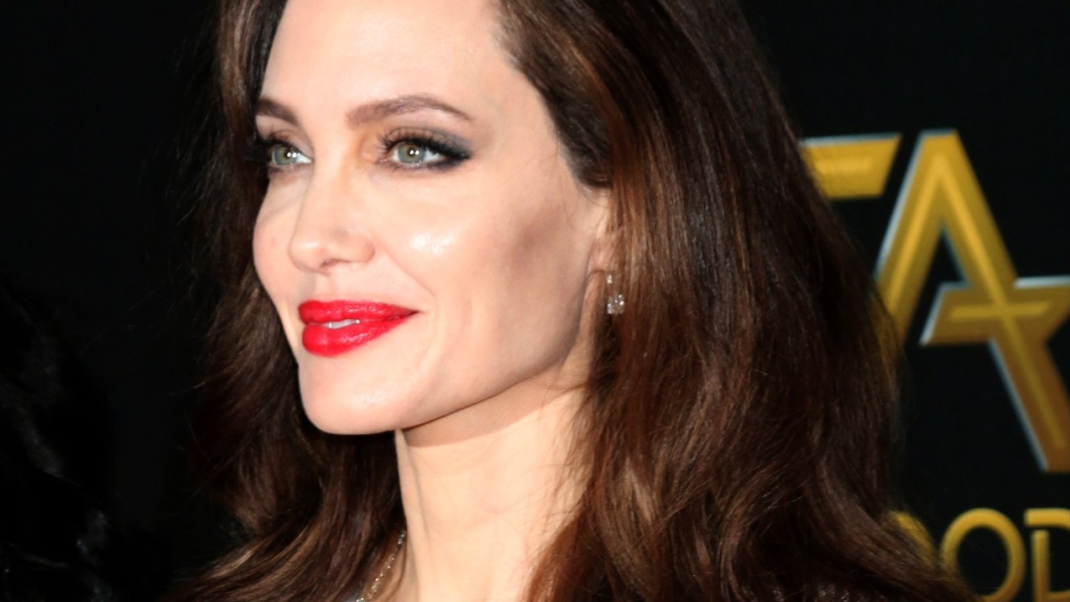 Opnames dramafilm 'Stitches' met Angelina Jolie van start