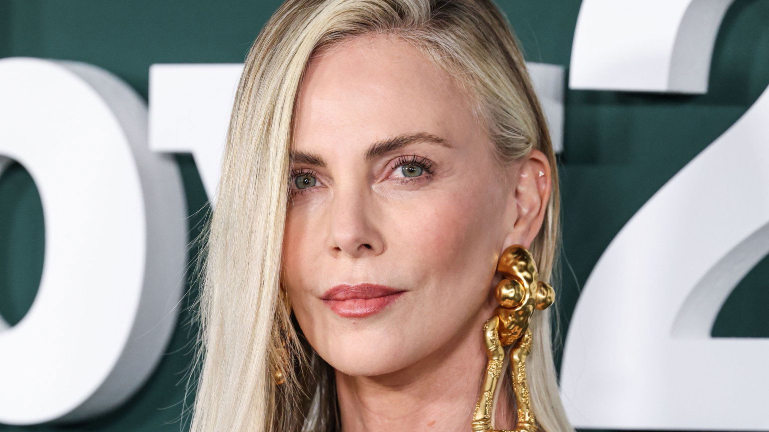 Ook Charlize Theron te zien in nieuwe blockbuster van Christopher Nolan