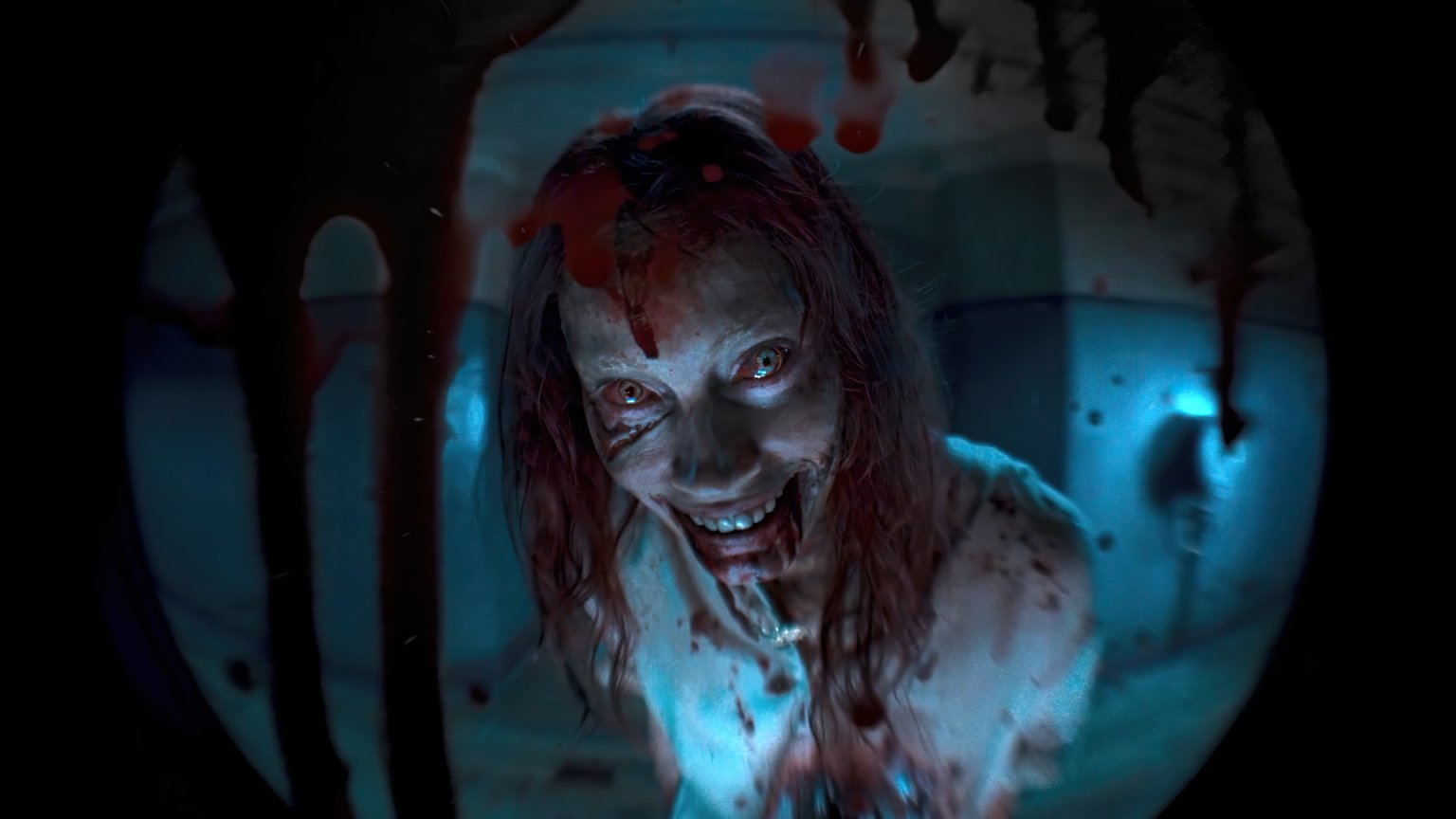 Nieuwe 'Evil Dead'-regisseur verklapt titel en releasejaar van volgende spin-off