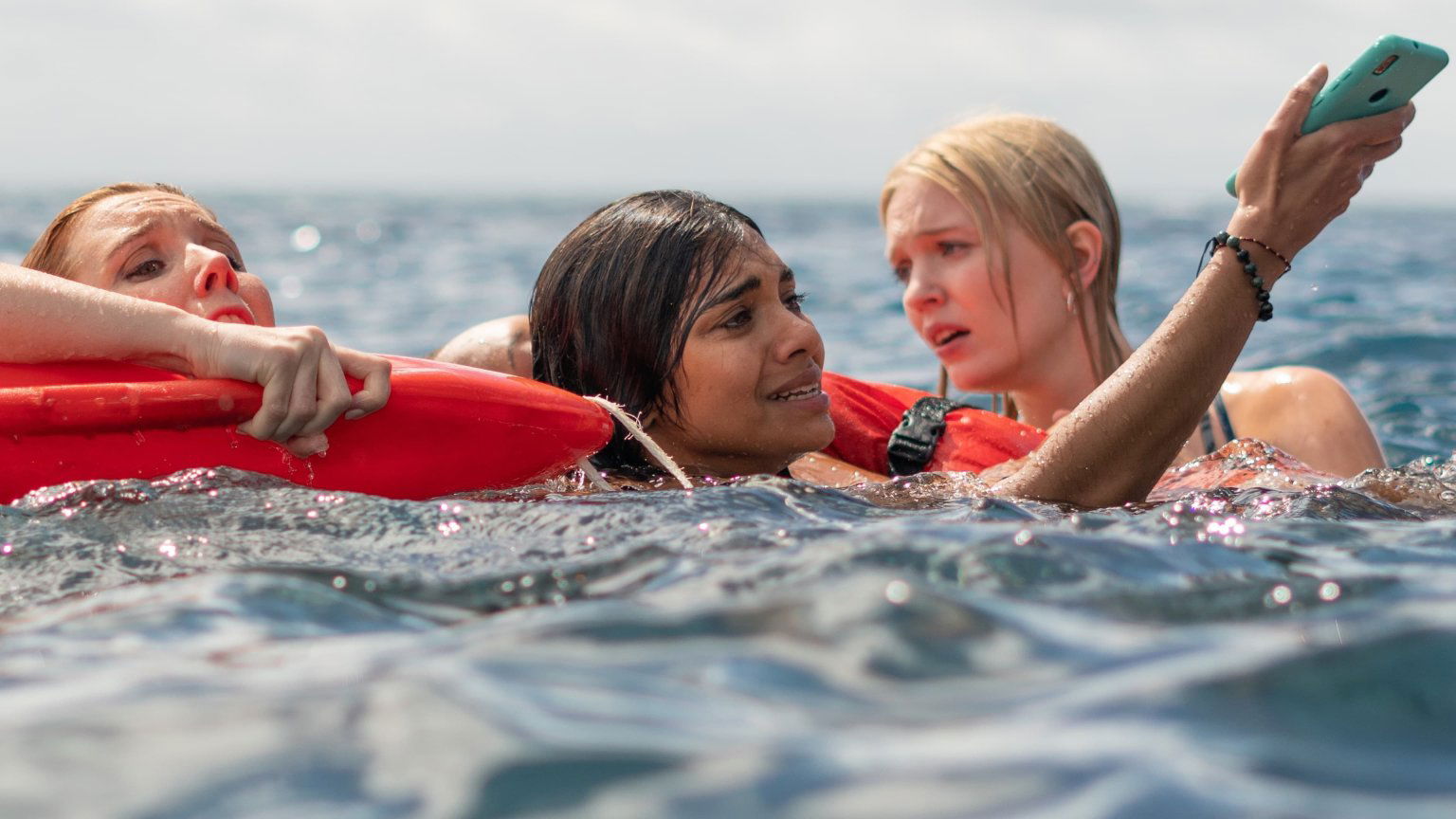 Bloedstollende haaienfilm vanaf vandaag te zien op Netflix