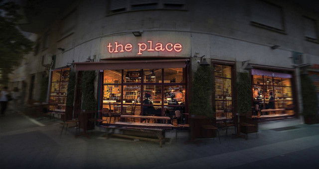 Recensie 'The Place'