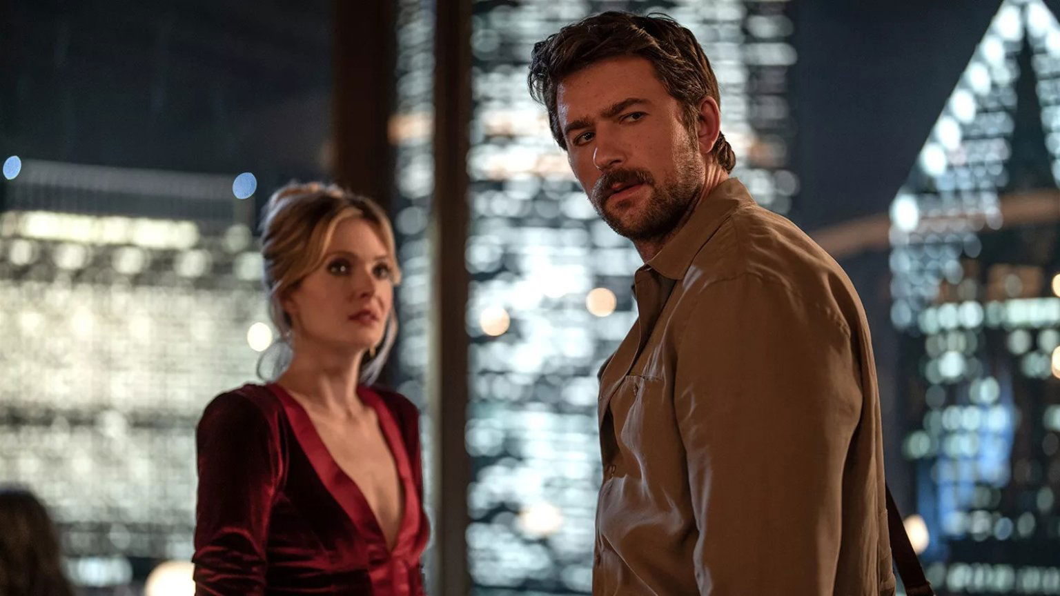 Meghann Fahy en Brandon Sklenar gaan op een helse eerste date in trailer van nieuwe thriller 'Drop'