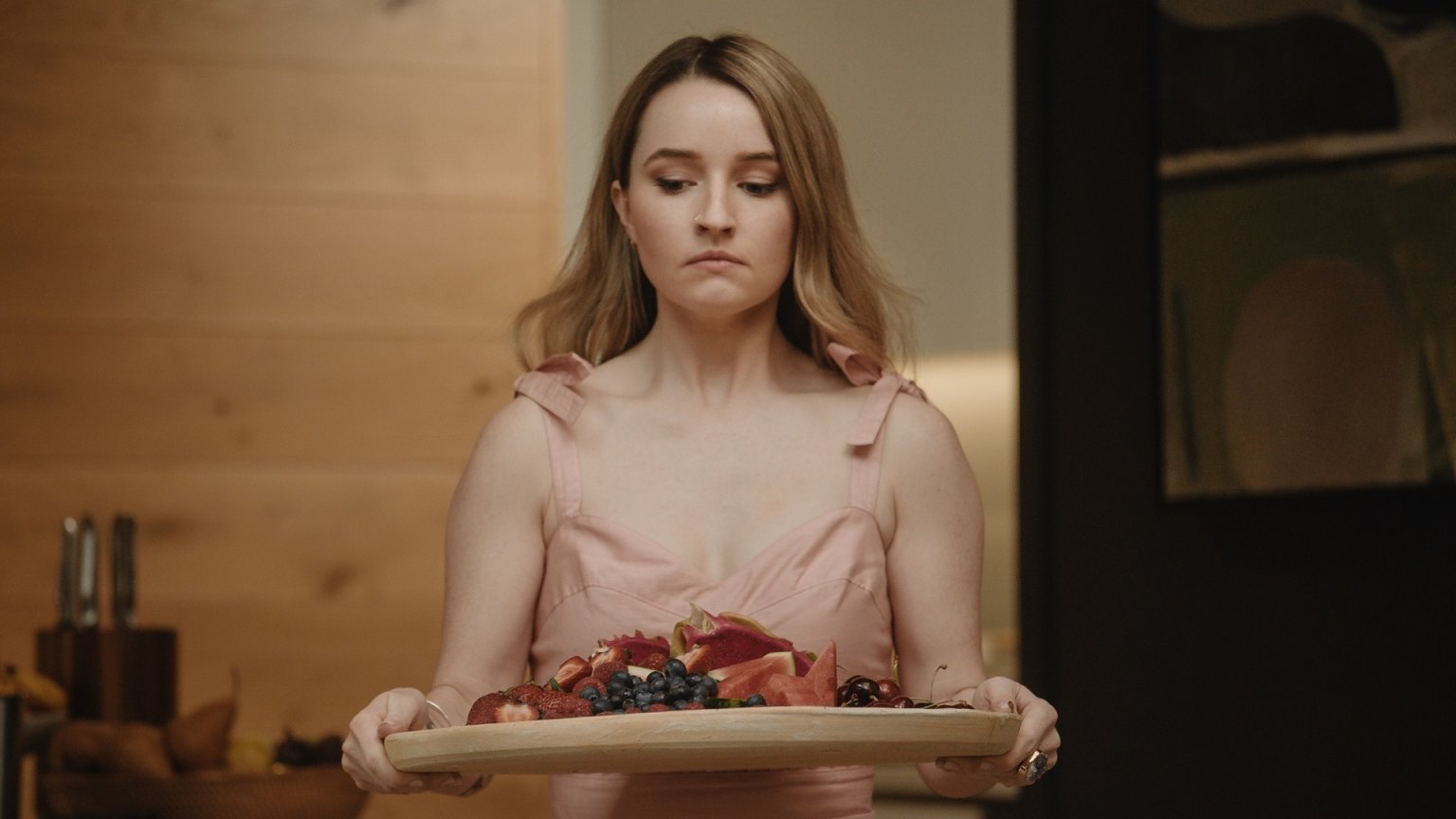 'Apple Cider Vinegar' op Netflix: alles over de duistere nieuwe miniserie met Kaitlyn Dever
