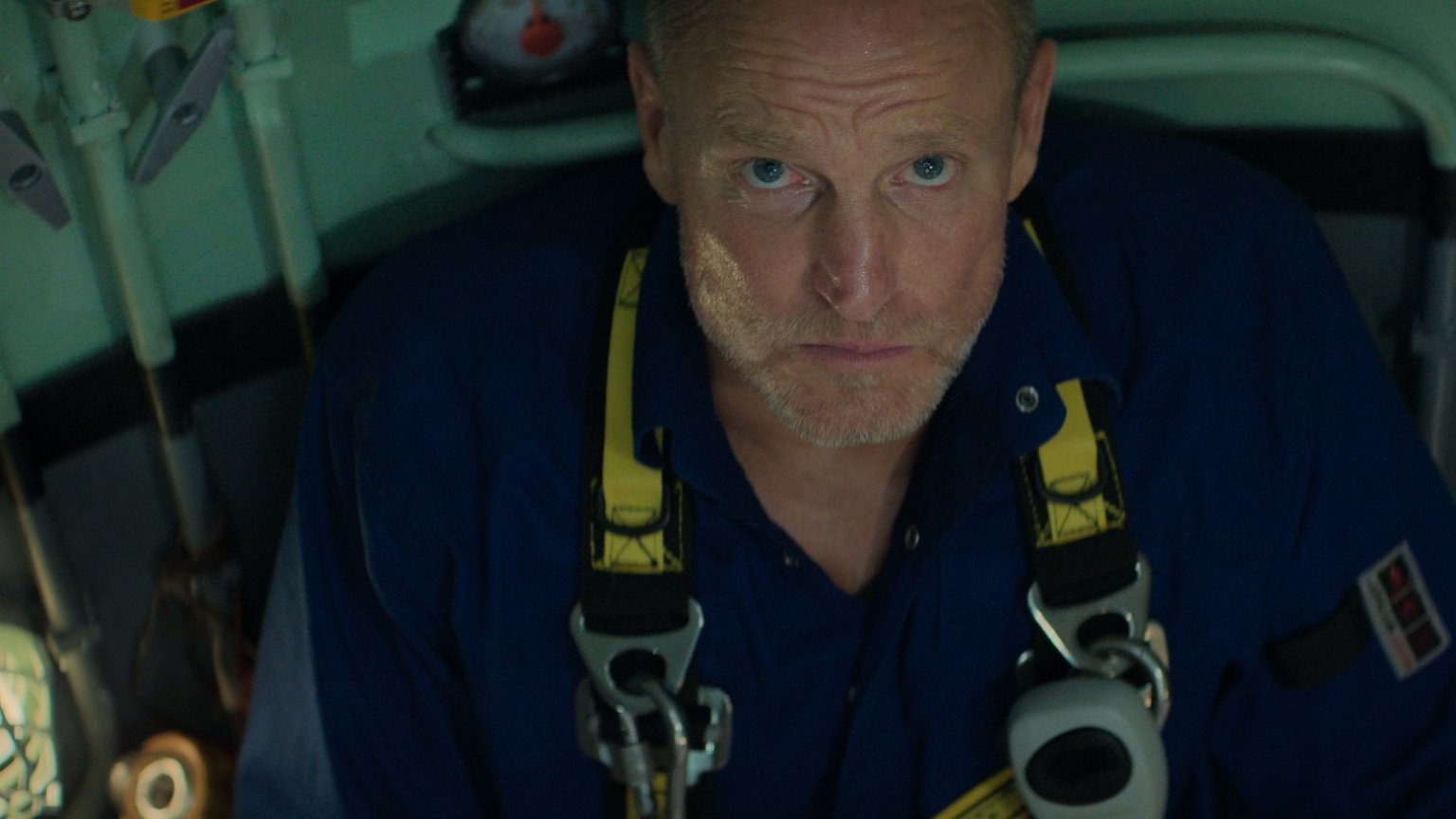 'Last Breath' trailer: Woody Harrelson schittert in waargebeurde overlevingsthriller