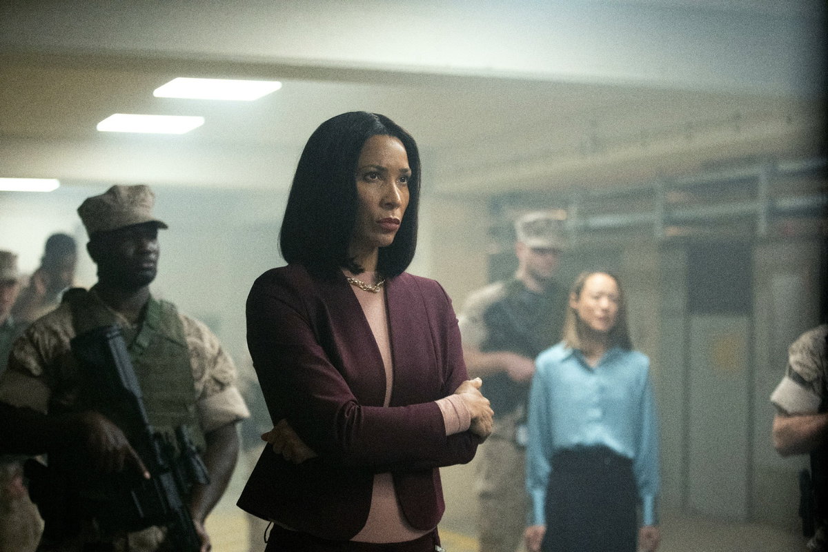 Ex-commando stuit op een duister complot in nieuwe Netflix-thriller ...