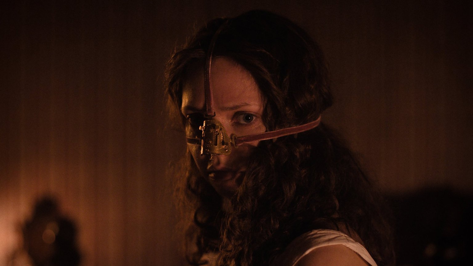 Bekend sprookje krijgt een twist in de griezelige trailer van 'The Ugly Stepsister'