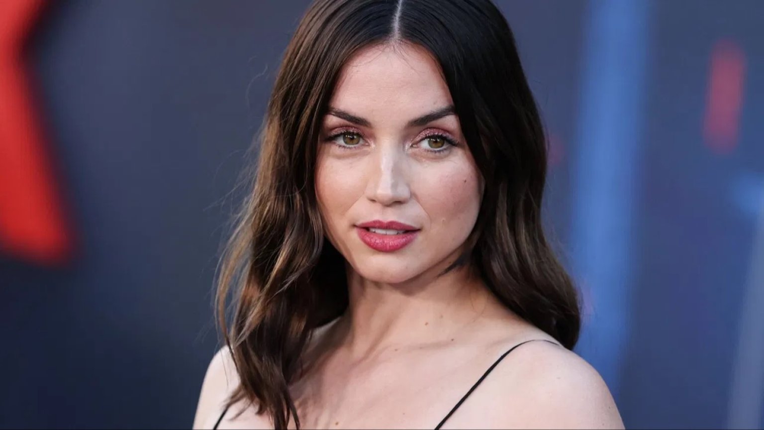 Ana de Armas geïnteresseerd in hoofdrol Netflix-film 'The Seven Husbands of Evelyn Hugo'