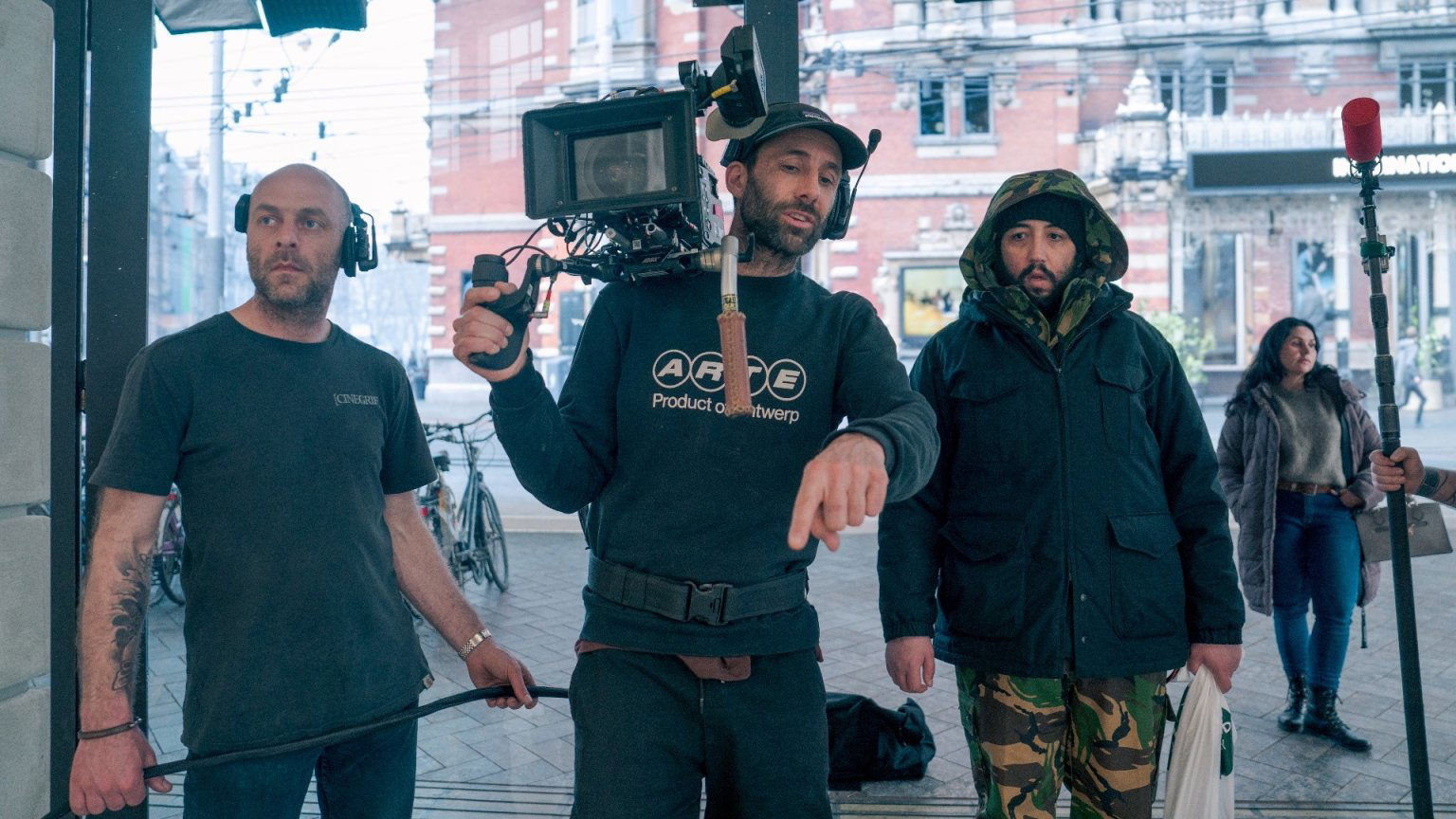 Netflix geeft kijkje achter de schermen bij Nederlandse hit 'iHostage'