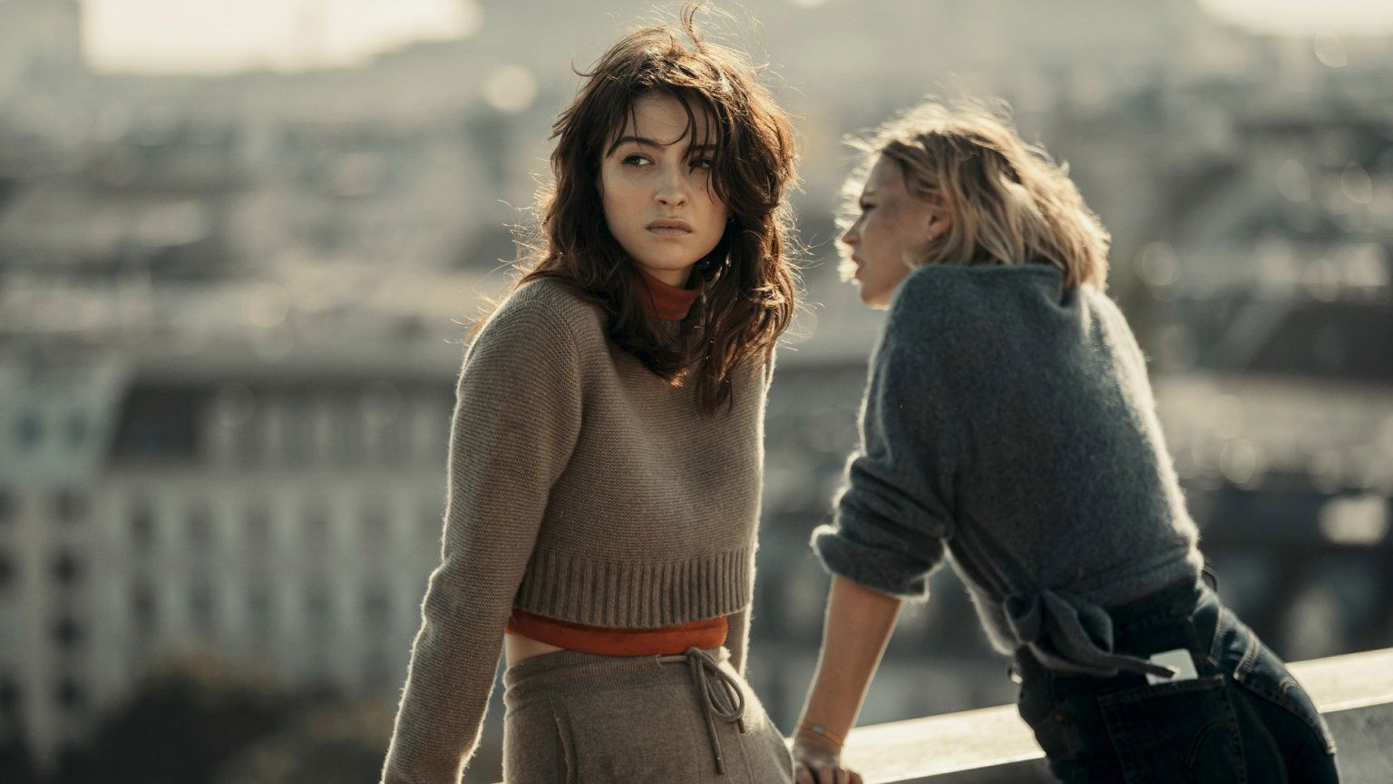 Nieuwe complotthriller scoort de pannen van het dak op Netflix: '10/10'