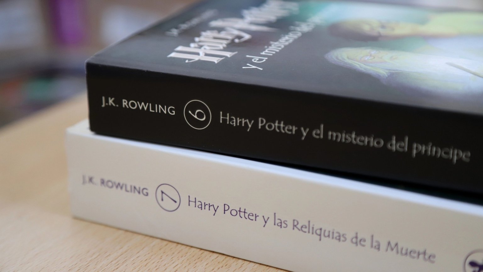 J.K. Rowling reageert op suggestie over hoofdrol 'andersdenkende' 'Harry Potter'-acteur