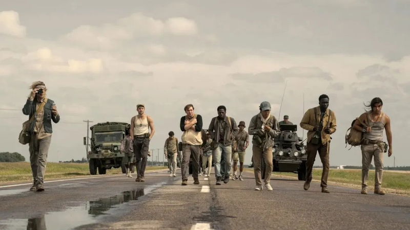 Walkers fear for their lives in the trailer of Nieuwe Stephen King -Filming 'The Long Walk' - Paudal 14 Figure via Murray Close/Lionsgate
