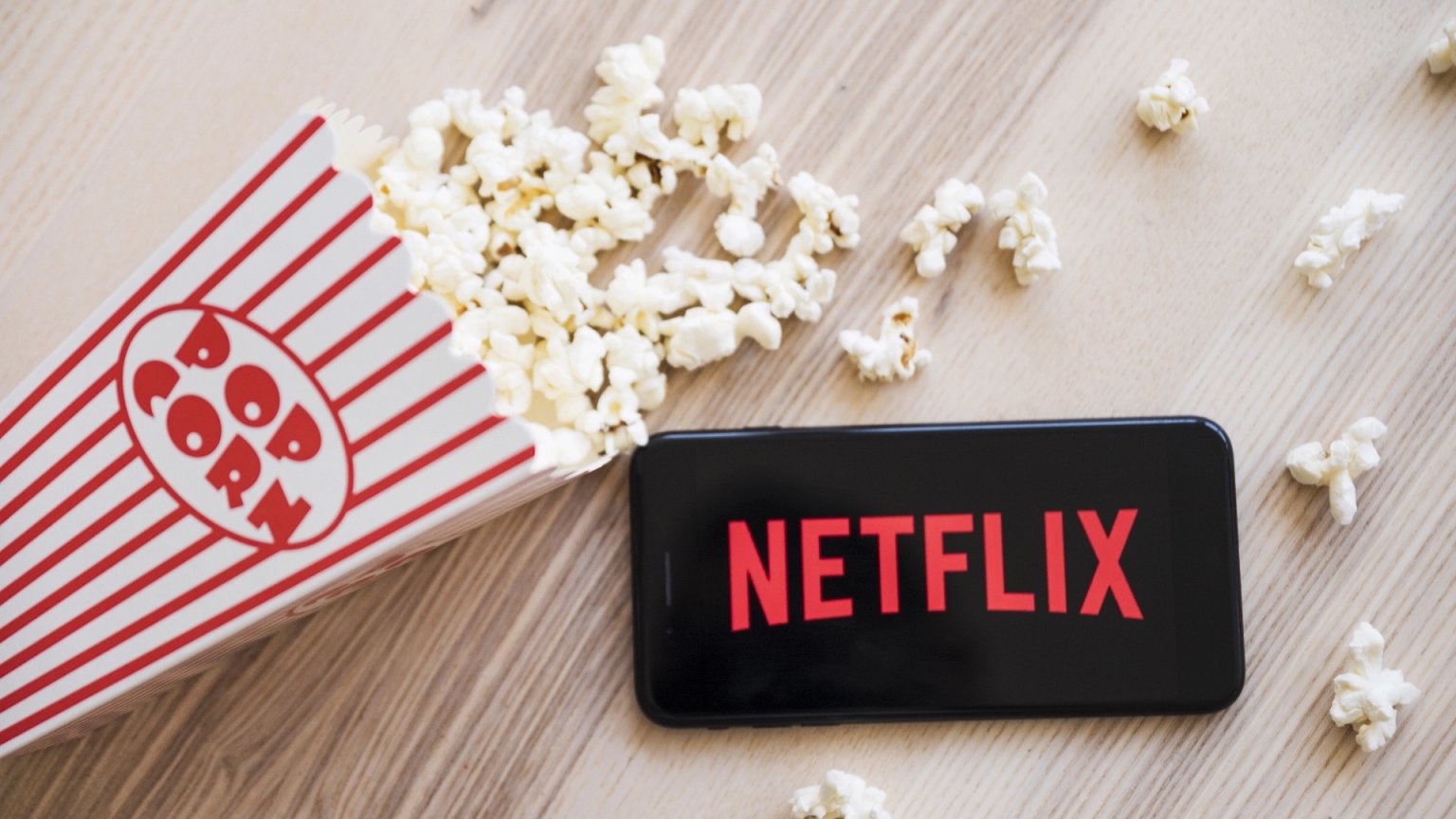 Netflix kondigt nieuwe komedieserie aan over chaotische familie die verstrikt raakt in de onderwereld