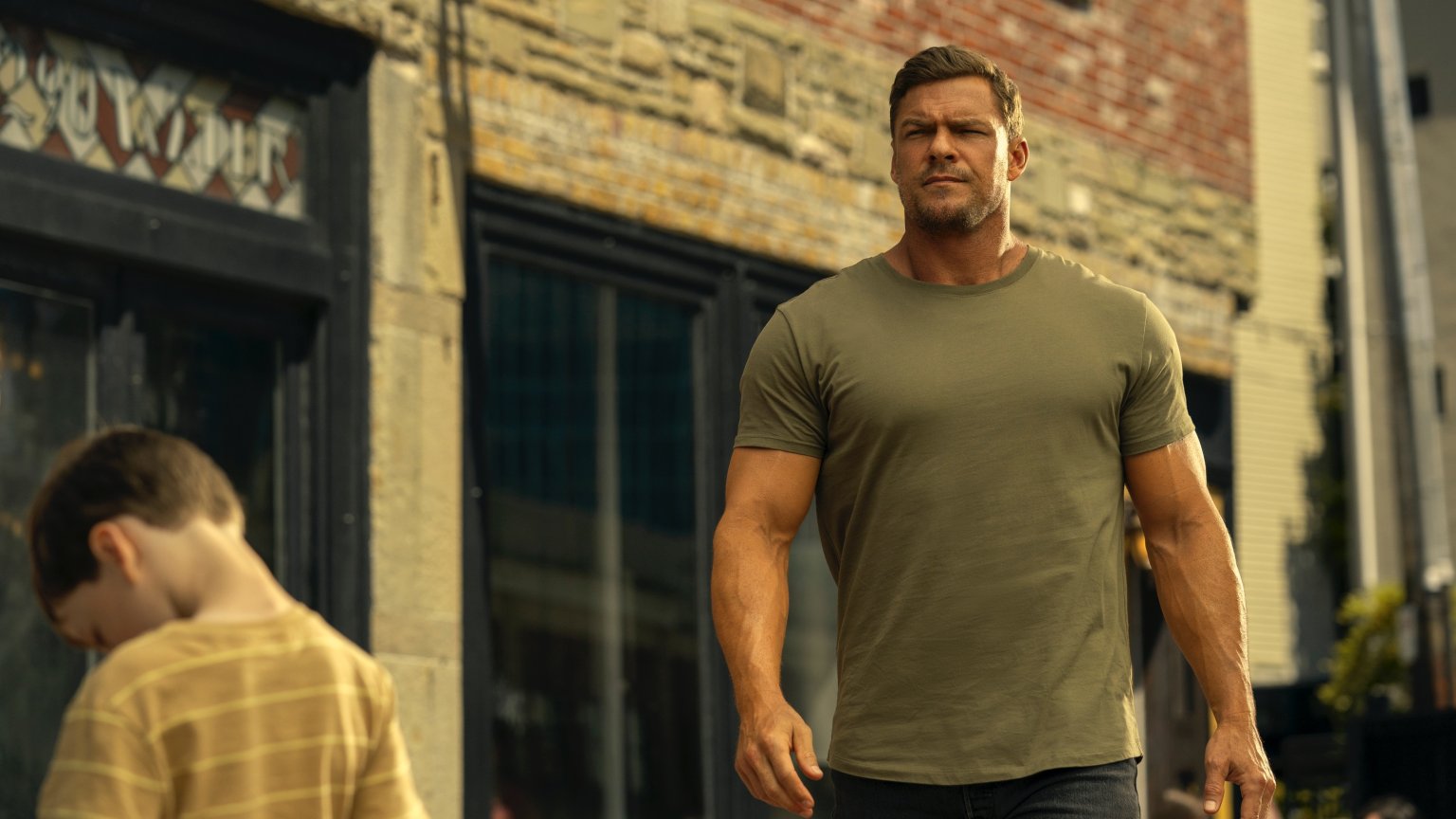 'Reacher'-ster Alan Ritchson speelt hoofdrol in veelbelovende film 'Fortune' van makers 'A Minecraft Movie'