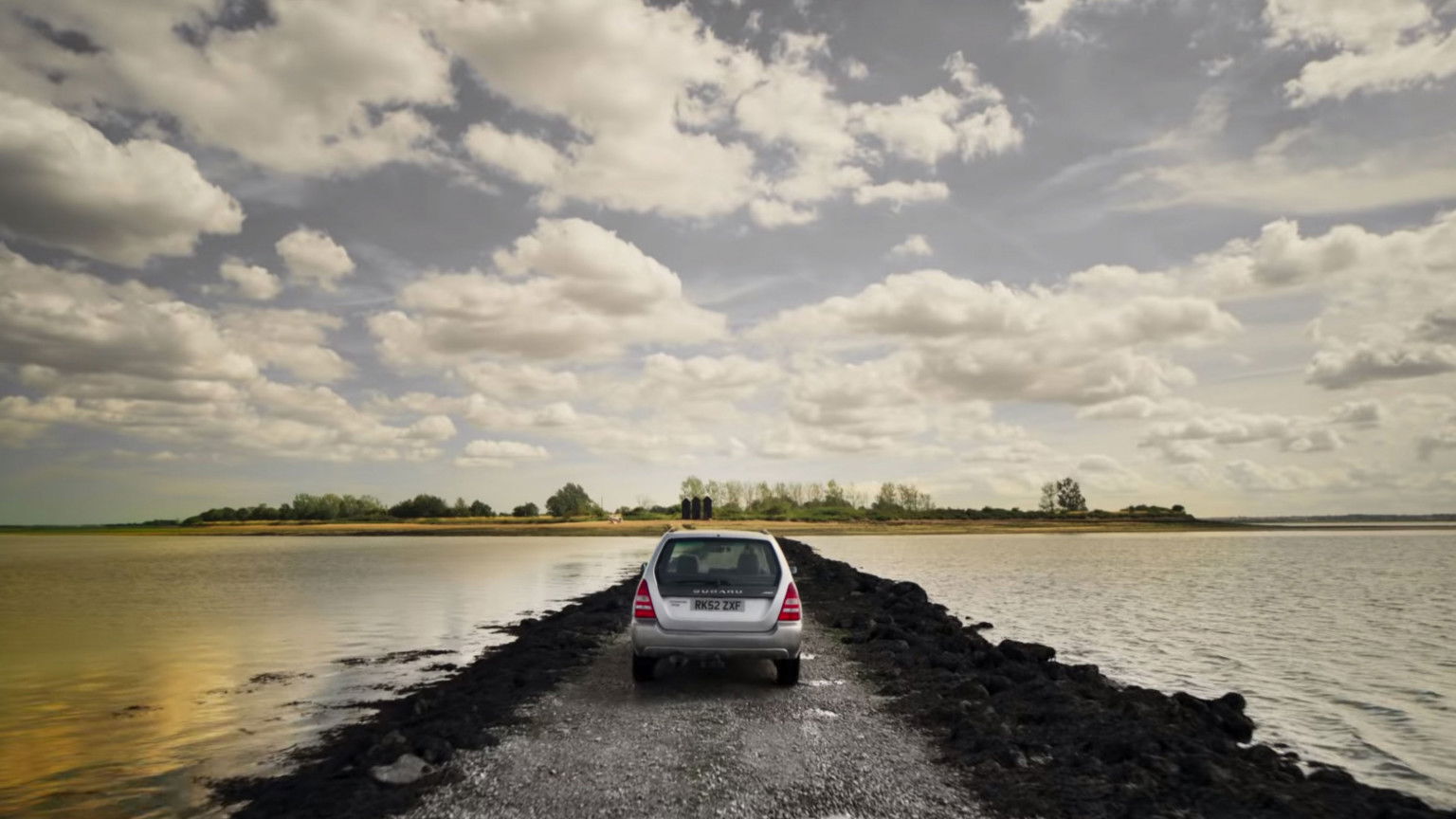 Eerste trailer van de serie 'The Third Day' met Jude Law nu te zien