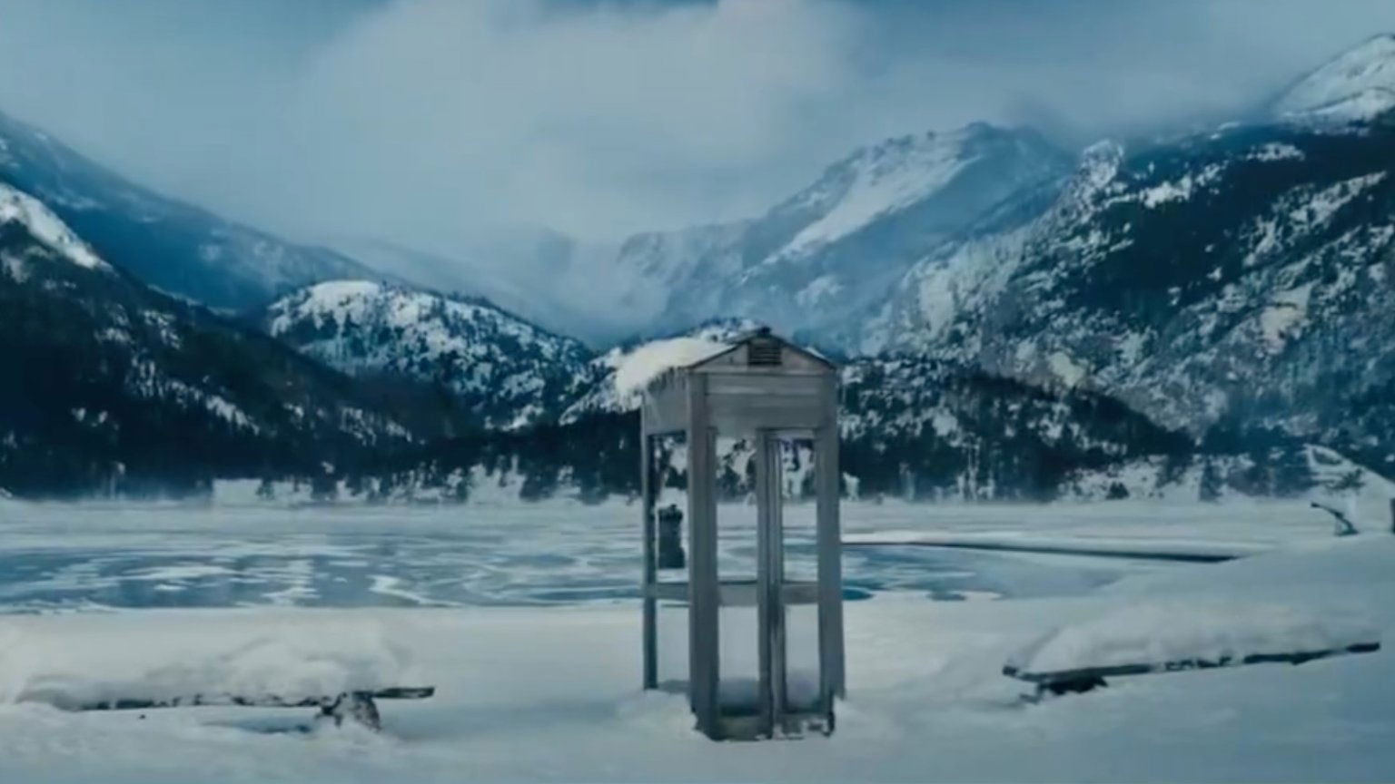 De spanning is om te snijden in nieuwe teasers van 'The Black Phone 2'